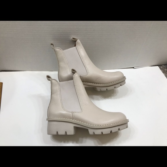 COPY - LDP Ankle Bootie - Picture 3 of 6